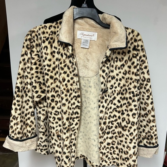 🦋Signature II by Stan Herman  Cheetah Print Bed Jacket - Picture 2 of 5